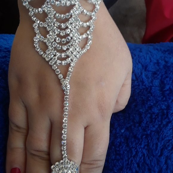 unknown Jewelry - 🔖New🔖 4 for $20❄Austrian Crystal Cuff Bracelet